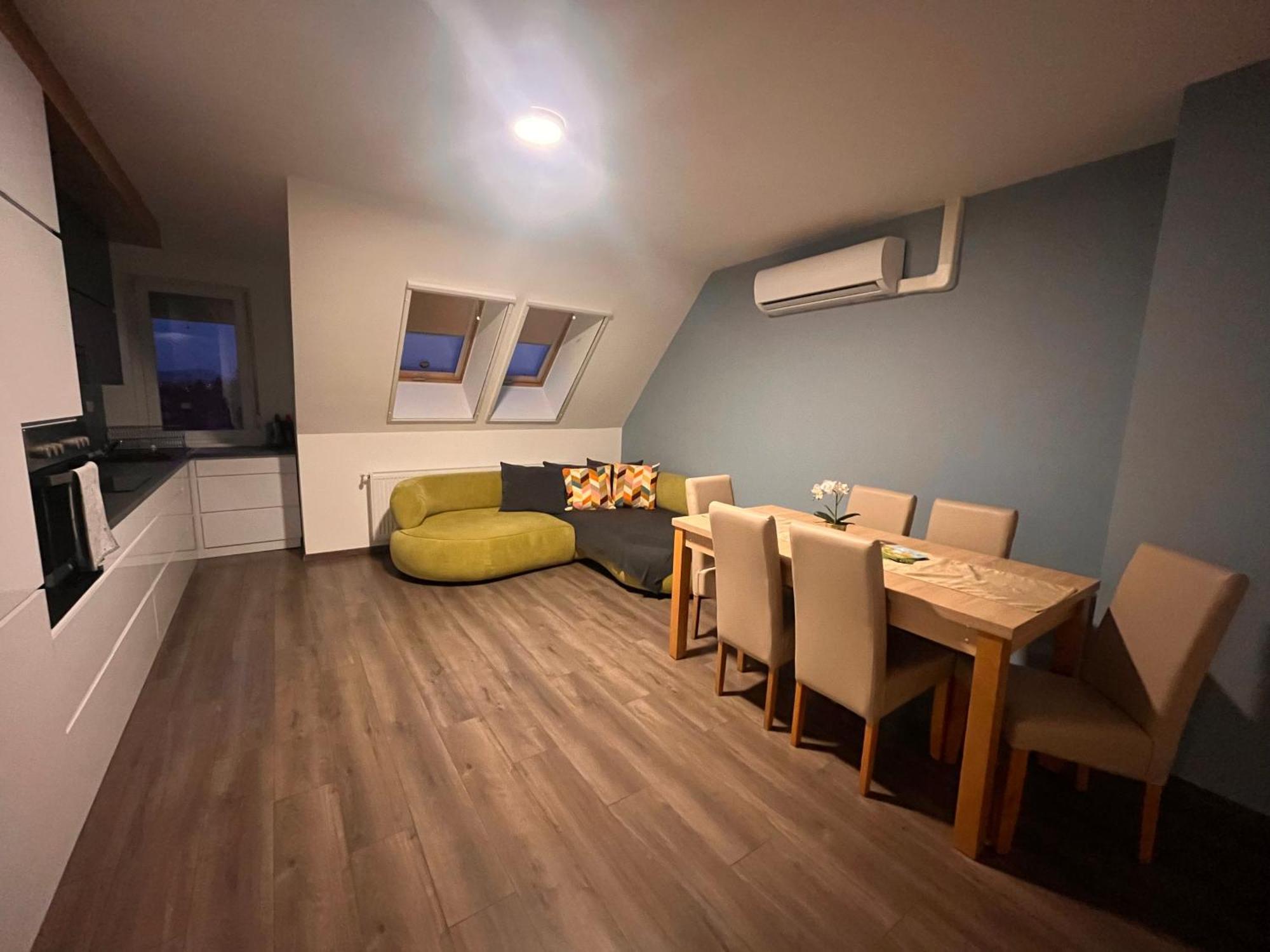 Rediapartmanok Apartment *